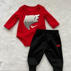 Nike Baby 2 Piece Set
